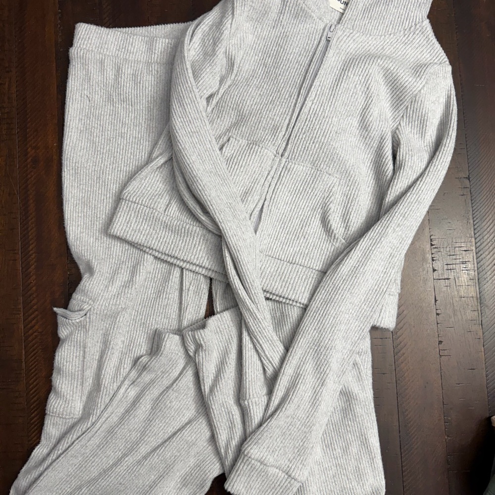 Women's Gray Ribbed Set
